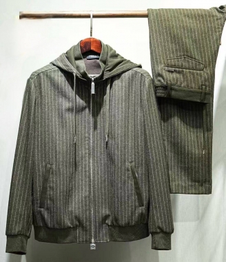 Костюм спортивный