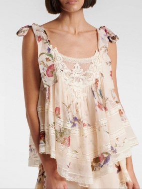 Костюм женский