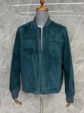 Замшевый бомбер