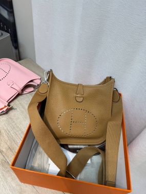 Сумка женская Evelyne 23 cm Clemence leather