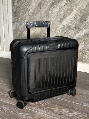 Чемодан Rimowa
