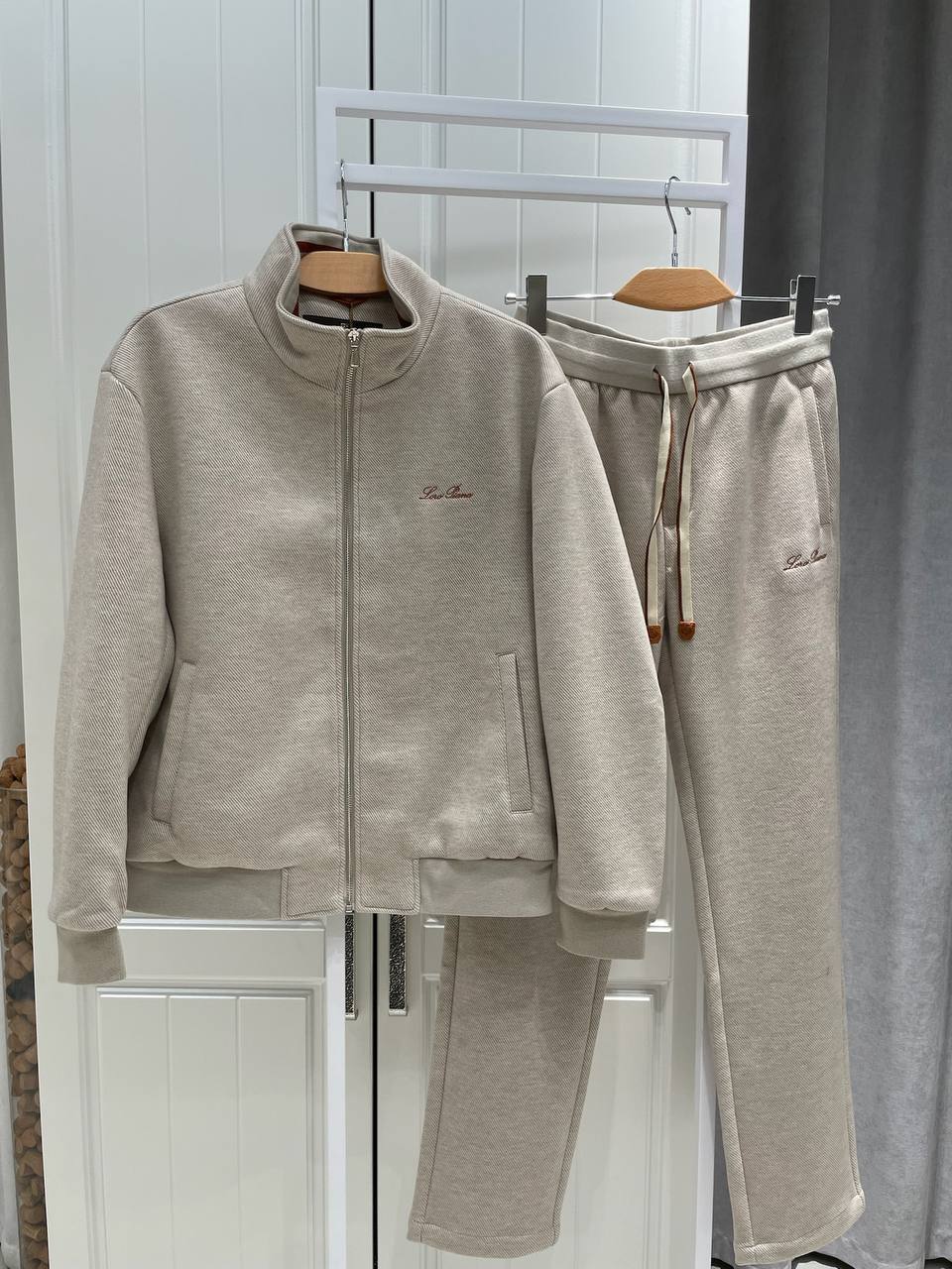 Костюм спортивный  Loro Piana Артикул PL-69505. Вид 1  Костюм спортивный  Loro Piana Артикул PL-69505. Вид 1