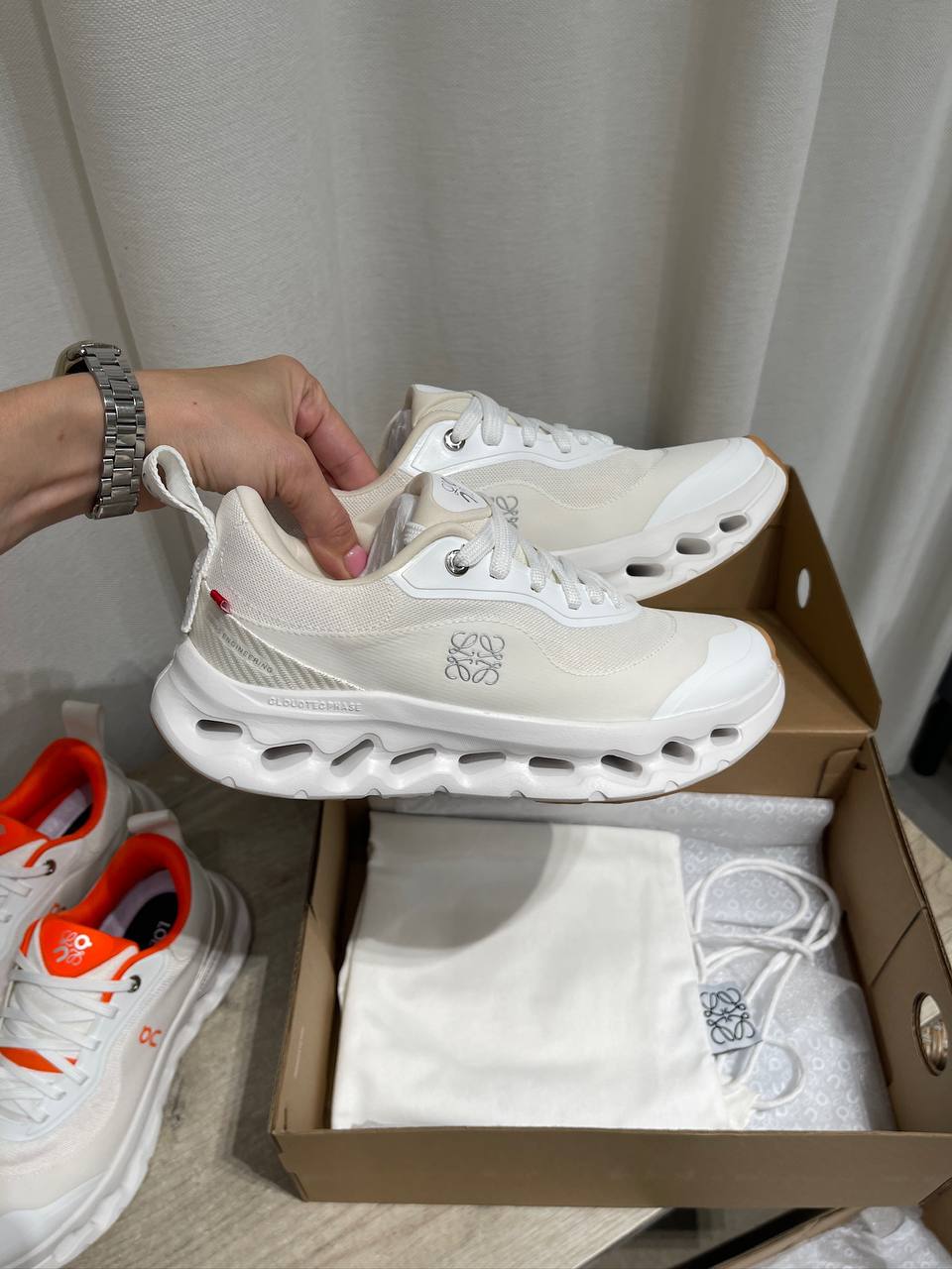 Кроссовки Loewe Артикул PL-69583. Вид 1 Кроссовки Loewe Артикул PL-69583. Вид 1