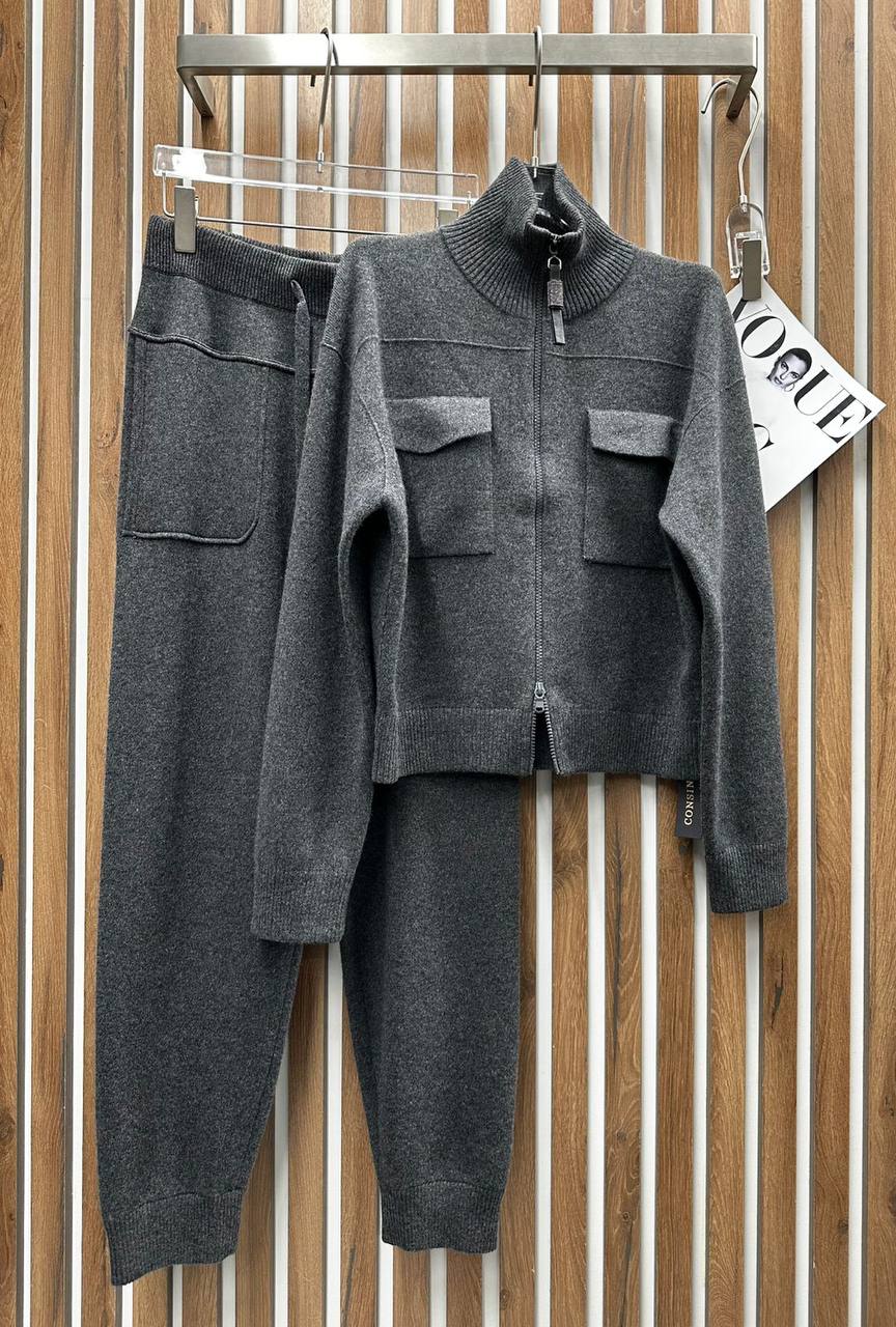 Костюм Brunello Cucinelli Артикул PL-69370. Вид 1 Костюм Brunello Cucinelli Артикул PL-69370. Вид 1