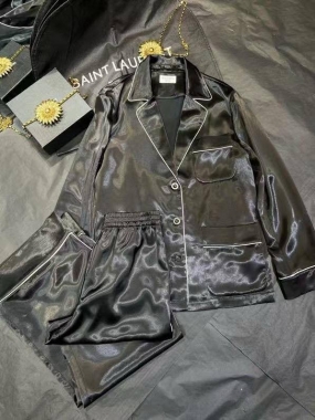  Костюм Ermanno Scervino