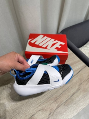 Кроссовки Nike
