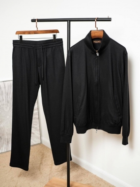 Костюм спортивный