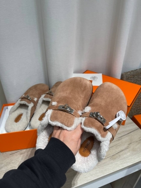 Меховые мюли