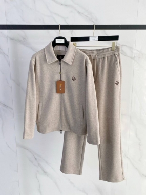 Костюм мужской 