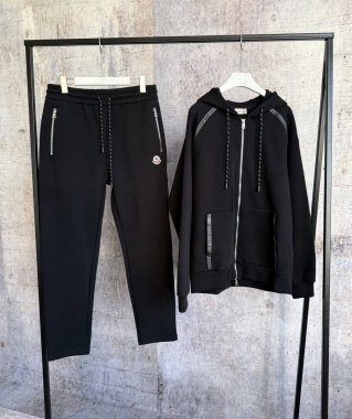  Костюм спортивный