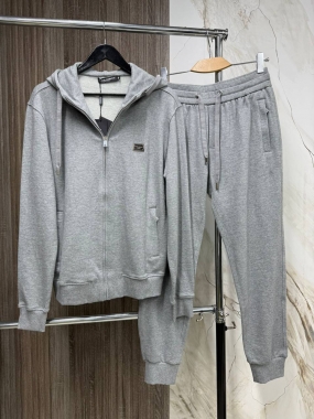 Костюм спортивный