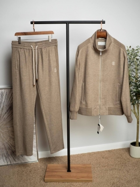  Костюм спортивный