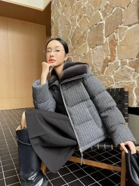  Куртка женская