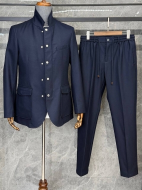 Костюм мужской