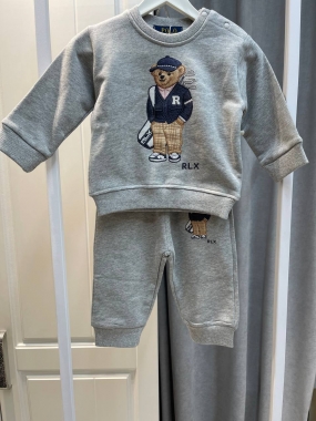 Костюм спортивный