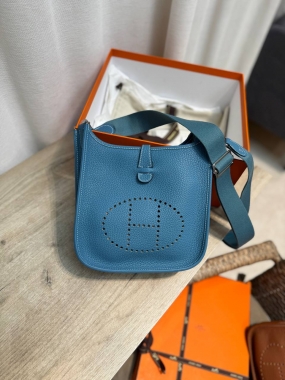 Сумка женская Evelyne 23 cm Clemence leather