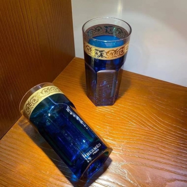  Пара стаканов 