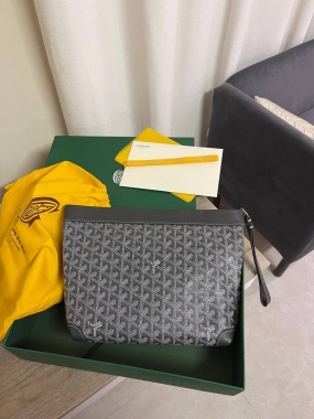 Косметичка Goyard