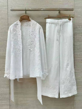 Костюм Ermanno Scervino
