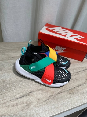 Кроссовки Nike
