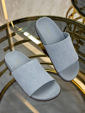 Шлепанцы 