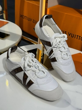 Кроссовки  Sneakerina