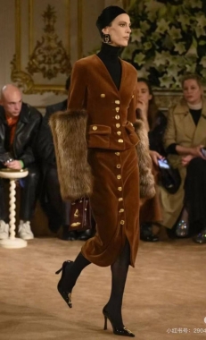 Костюм Schiaparelli 