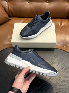 Кроссовки Santoni