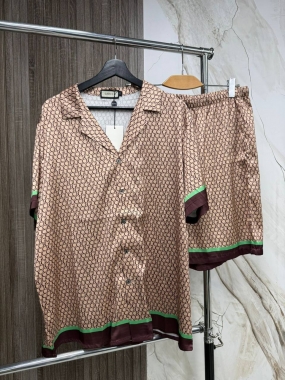 Костюм мужской