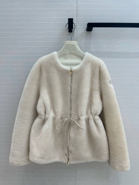 Меховой бомбер