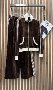 Костюм спортивный