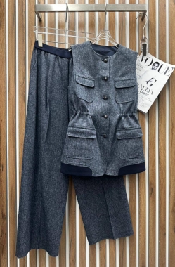 Костюм женский