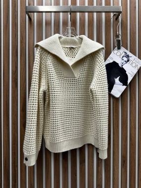 Свитер женский