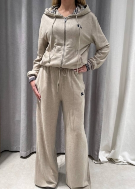 Костюм спортивный