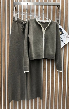 Костюм женский