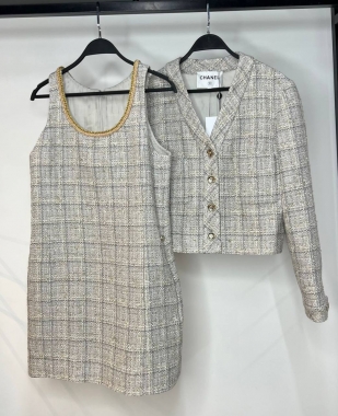 Костюм женский