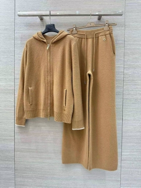 Костюм спортивный 