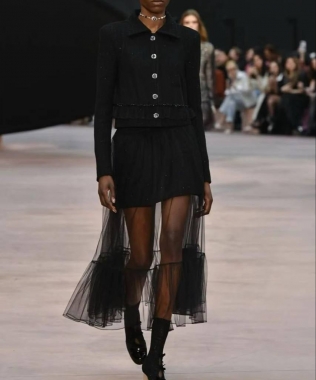 Костюм женский