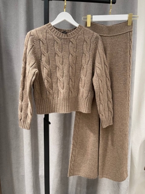 Костюм женский