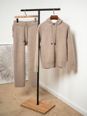 Костюм спортивный