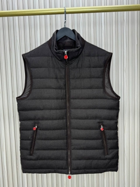 Кашемировый жилет 