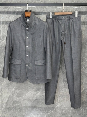 Костюм мужской