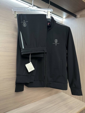  Костюм спортивный 