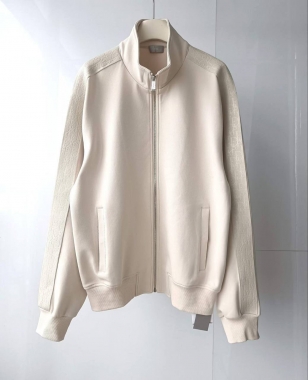  Костюм спортивный 