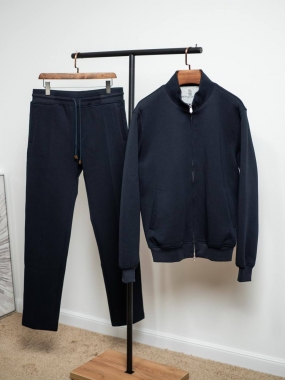 Костюм спортивный