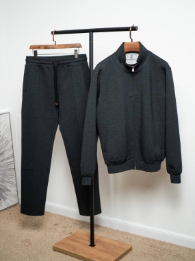 Костюм спортивный