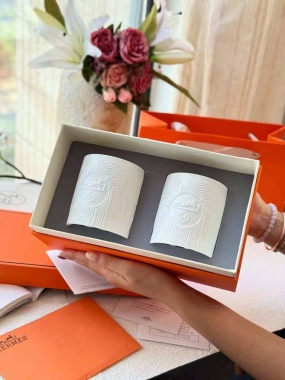 Пара свечей