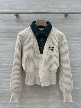 Свитер женский