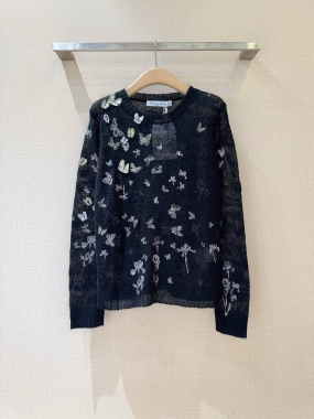 Свитер женский