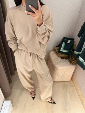 Костюм спортивный